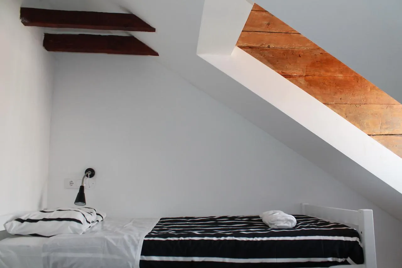 Surf In Chiado Hostel Lisboa