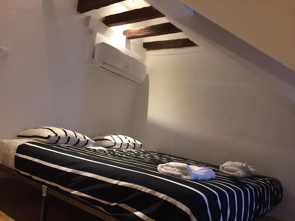 Surf In Chiado Hostel Lisboa Portugália